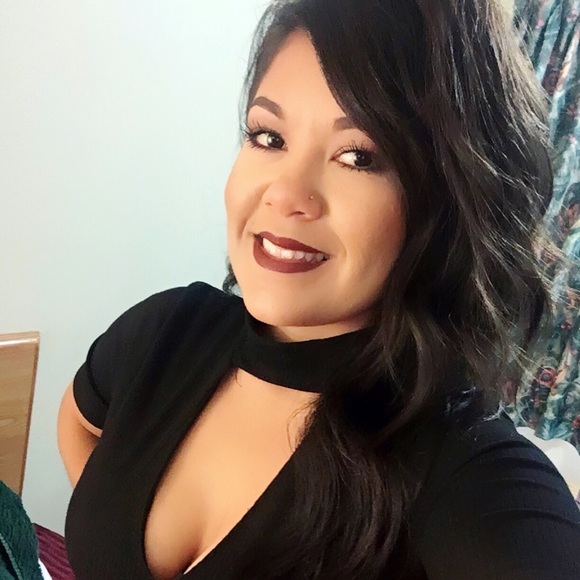 Meet your Posher, Alma - Picture 2 of 2